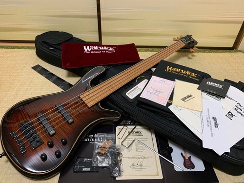 Warwick custom shop - warwick,