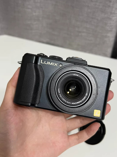 Panasonic lx5 10mp zoom - 3.8x,